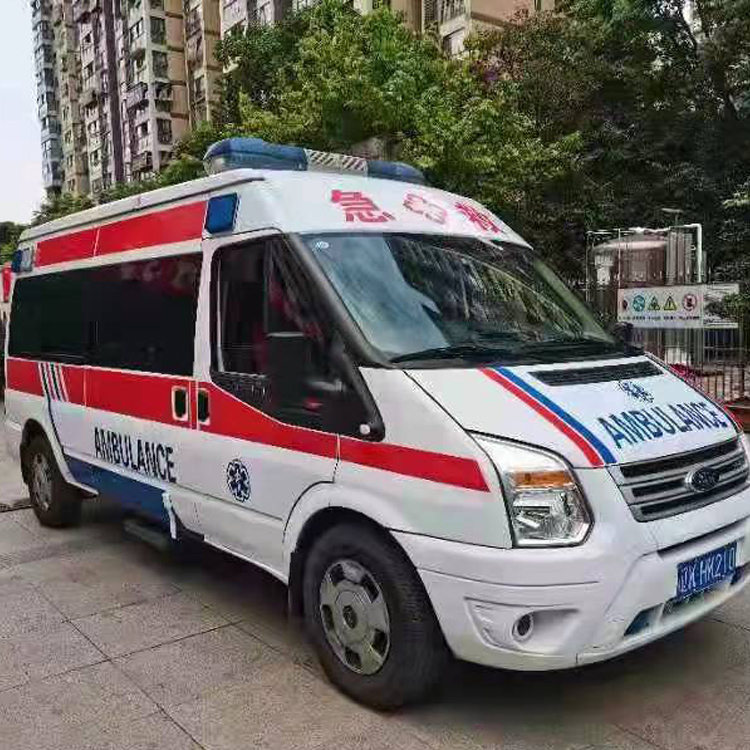 崆峒长途救护车护送病人返乡