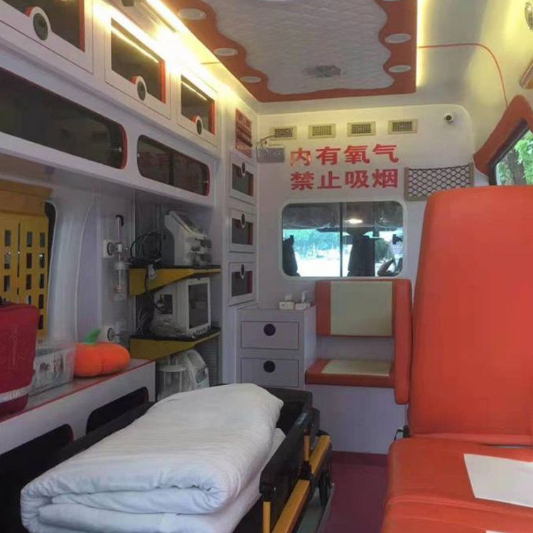 崆峒癌症租赁救护车转运：为生命护航的科技与人文关怀